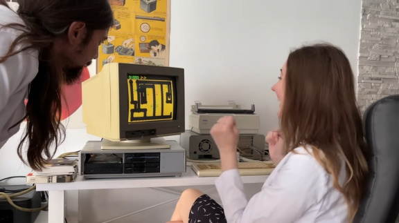 Nadšenci postavili repliku počítače z Černobylu. Jak si poradil s dobovými hrami?
