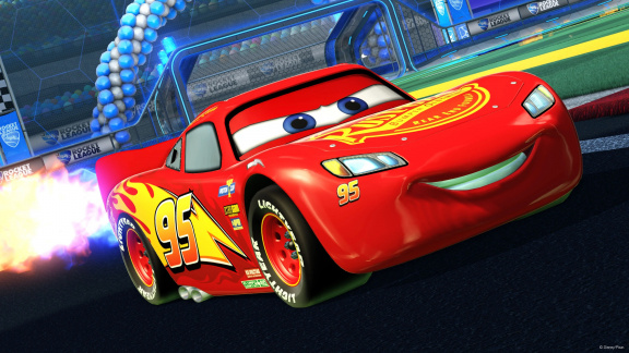 V Rocket League můžete střílet góly jako Blesk McQueen z animáku Auta