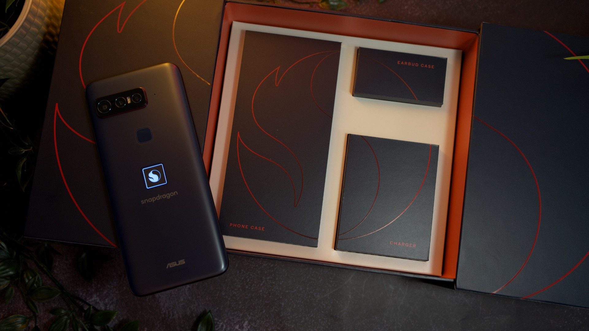 1920_1080_ASUS_Smartphone_packaging