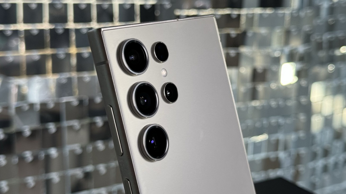 Nový Samsung je díky AI revoluční. Nabízí funkce, které žádný jiný telefon nemá