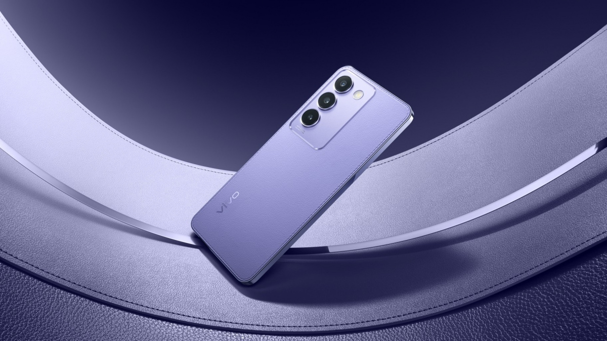 V Česku se začal prodávat telefon s nejlepším displejem ve své třídě