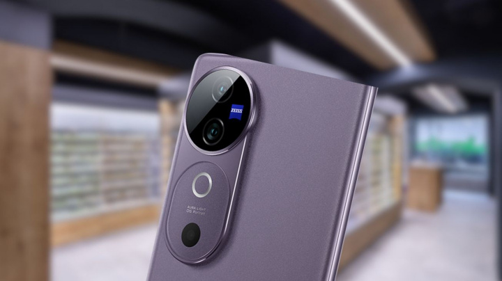 Do Česka míří nejlevnější telefon s optikou ZEISS. Je k němu zdarma i gril Weber