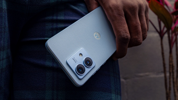 Motorola má nejlepší telefon do 5 tisíc. Takhle levný je ale jen do neděle