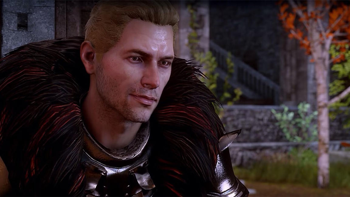 Dabér Dragon Age půjde před soud kvůli obtěžování a pornu z pomsty