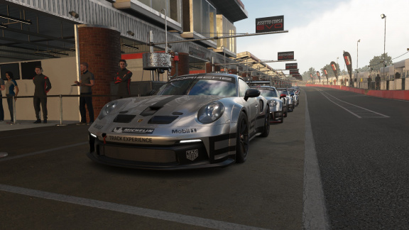 Simracing 101: Jak začít závodit od stolu