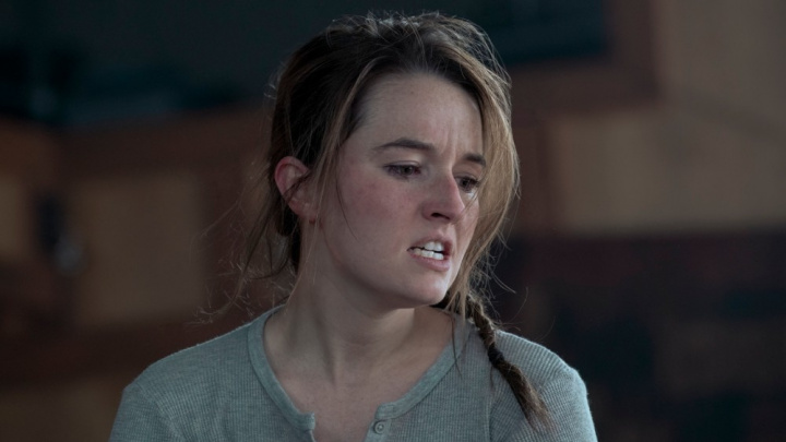 Reálný zármutek v srdcervoucí scéně z The Last of Us. Kaitlyn Dever natáčela jen tři dny po pohřbu své matky
