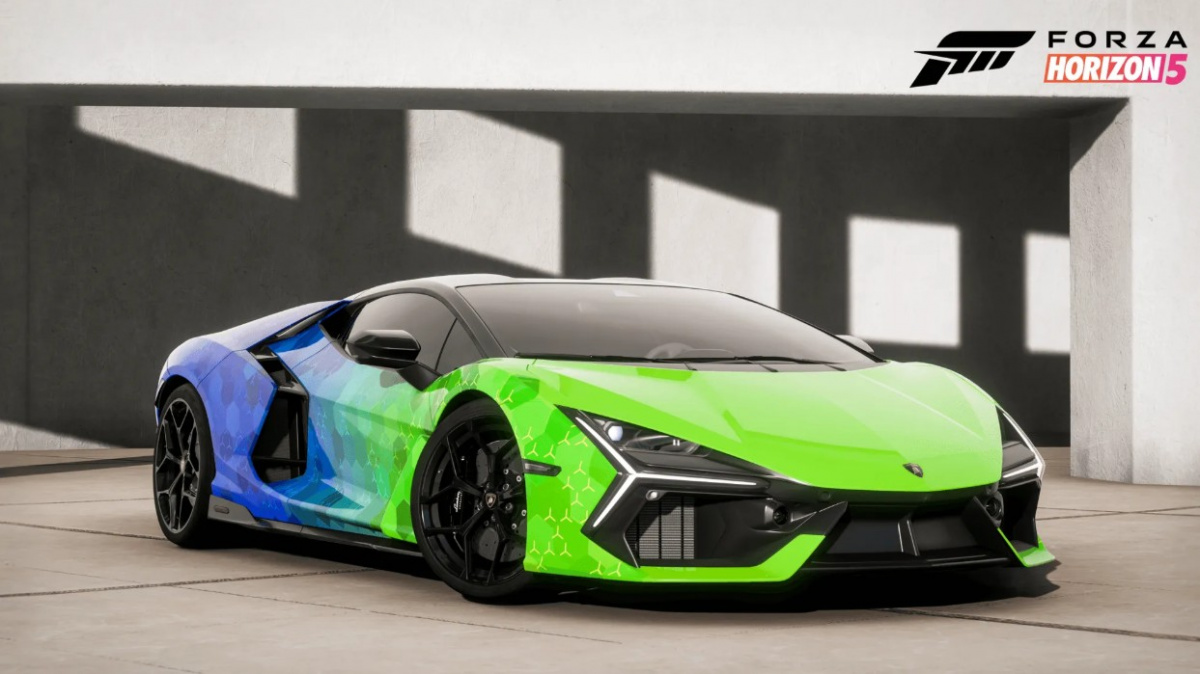 Stáhněte si exkluzivní lak spolupráce mezi PS a Xboxem pro Lamborghini Revuelto ve Forza Horizon 5