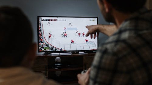 Reklama, která hraje: jak se sportovní videohry mění v arény značek