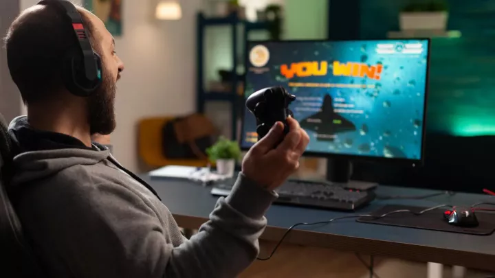 Tajné triky vývojářů: Proč nás bleskové hry chytí a nepustí?