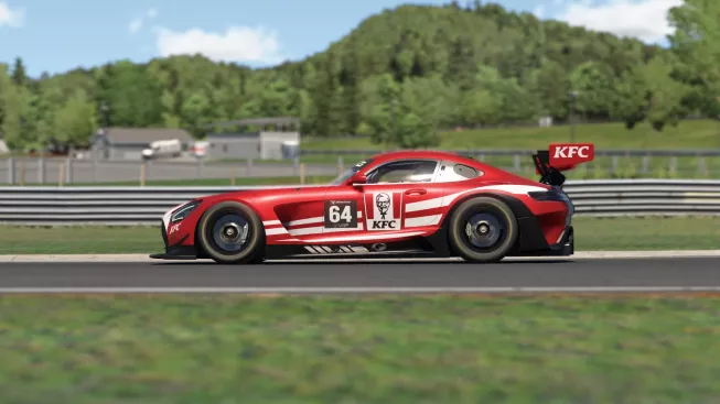 KFC v Česku sponzoruje vlastní virtuální závodní tým. V prvním závodě obsadil bednu