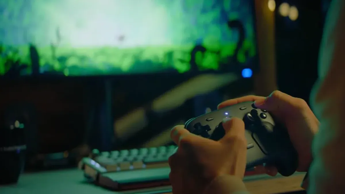 Nový Steam Controller v prodeji už příští týden. Valve pracuje i na nástupci Steam Decku
