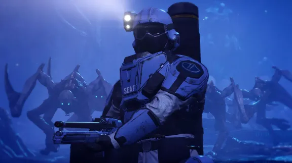 Noví nepřátelé, vyšší úroveň a vojáci, kteří vás i obejmou. Helldivers 2 vítají masivní update