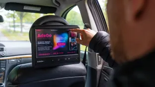 Věděli jste, že v Praze je víc hospod než škol? Jak česká síť obrazovek mění 15 minut v taxi