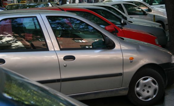 Jak bezpečně koupit auto v autobazaru?