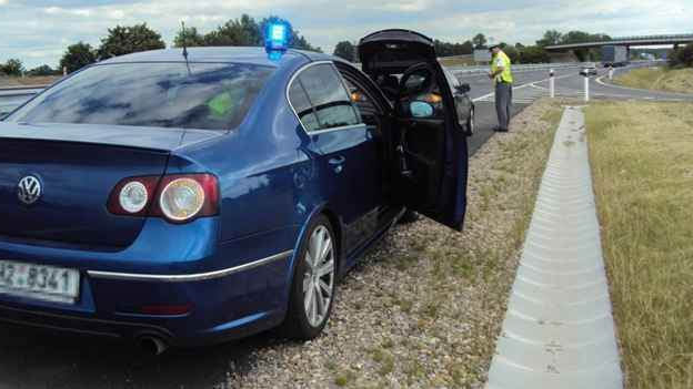 Nejrychlejší policejní Passaty vyrazili na silnice honit řidiče