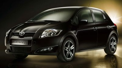 Toyota Yaris musí do servisu, může se vznítit