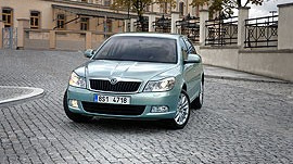 Odpočet DPH u osobních automobilů sněmovnou zatím neprošel