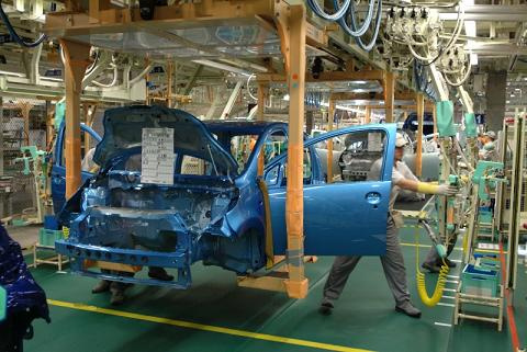 Světová finanční krize zeštíhlí automobilový sektor ve střední a východní Evropě