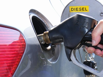 Spotřeba benzínu i nafty v lednu a únoru klesla