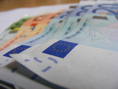 UniCredit Bank zprostředkovala v roce 2008 výplatu dotací ve výši 21,1 mld. Kč