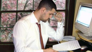 Krize na český trh práce přichází později, ale o to má silnější dopad