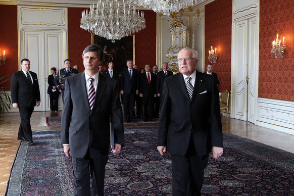 Novým předsedou vlády je Jan Fischer
