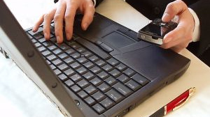 Podvody na inzertních serverech: Buďte opatrní s platbou předem!