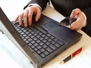 Podvody na inzertních serverech: Buďte opatrní s platbou předem!