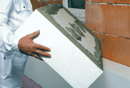 Zelená úsporám: Které banky zprostředkují dotace na zateplení domů?