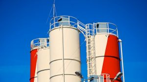 Český průmysl se stále rekordně propadá