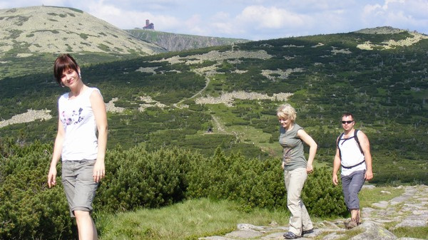 V Česku klesl počet turistů o téměř 18 procent, ve světě o 8 procent