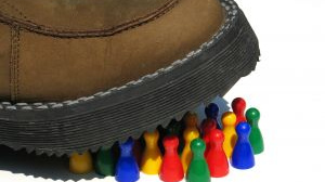 V září pocítí krizi především zaměstnanci, firmy se stěhují na východ