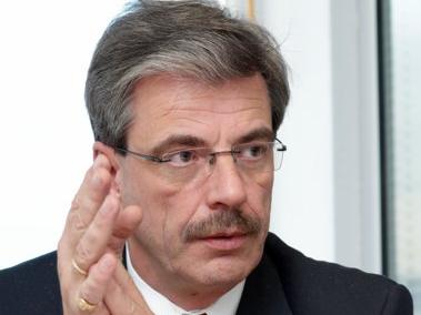 Pavel Uzel odvolán z pozice generálního ředitele OVB v České republice