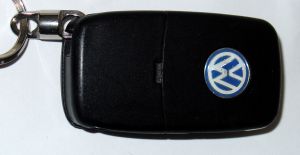 Akcie: Akcie automobilky Volkswagen na burze RM-SYSTÉM padají na rekordní minima