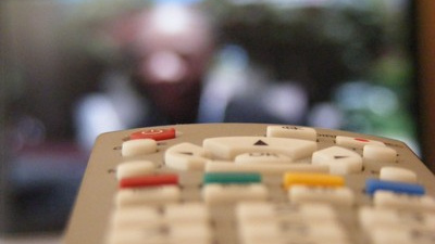 Koncesionářské poplatky za televizi a rádio má hradit stát z rozpočtu