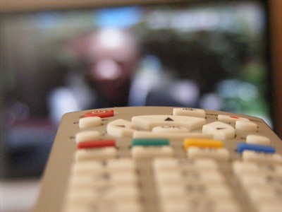 Koncesionářské poplatky za televizi a rádio má hradit stát z rozpočtu