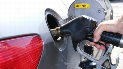 Ceny pohonných hmot v uplynulém týdnu mírně klesly