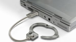 Největší pojišťovna do letošního září odhalila podvody za více než 200 milionů korun