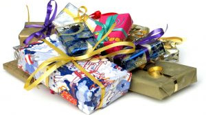 Vánoční dárky kupujeme dětem a rodičům, na sourozence a prarodiče zapomínáme