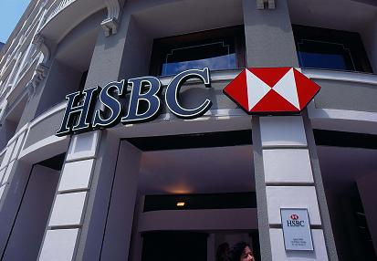Česká spořitelna přebírá bohaté klienty HSBC banky, která ruší běžné účty