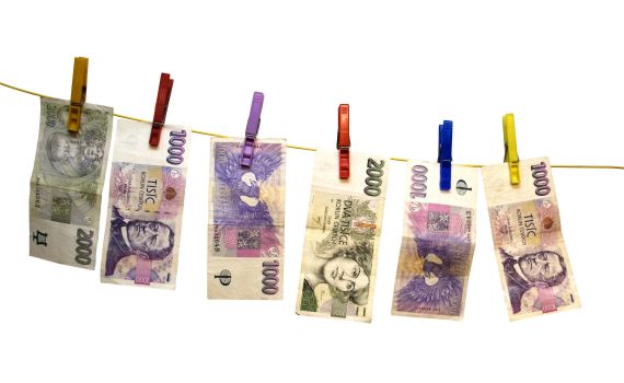 Lidem zatím nejvíce vadí bankovní poplatek za vklad na účet