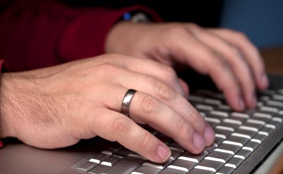 Elektronické daňové přiznání je pro úřady výhodnější, vydají méně tiskopisů