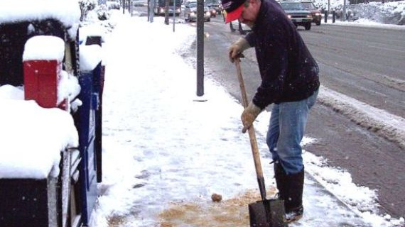 Jak postupovat při zranění, nebo škodě na neuklizeném chodníku?
