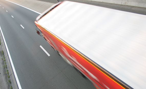 Mýtné nově v pátek odpoledne zdraží