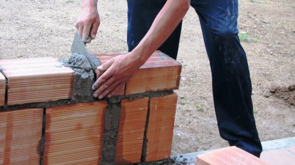 V ČR legálně pracuje více než 230 tisíc cizinců, v jakých oborech?