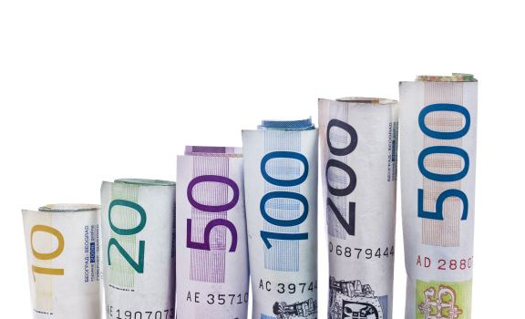 Daňové úniky chce zarazit EU prolomením bankovního tajemství