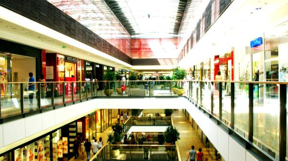 Jak zvládáte krizi: utrácíte nebo šetříte? 