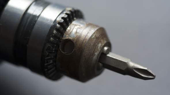 Test: Příklepové vrtačky mají často příliš slabý výkon