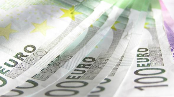 V roce 2015 může přijít euro i státní bankrot