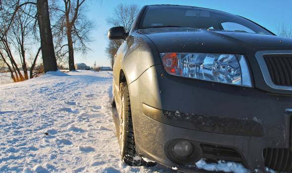 Benzín zdražil dvakrát víc než nafta. Jak se bude vyvíjet cena dál?